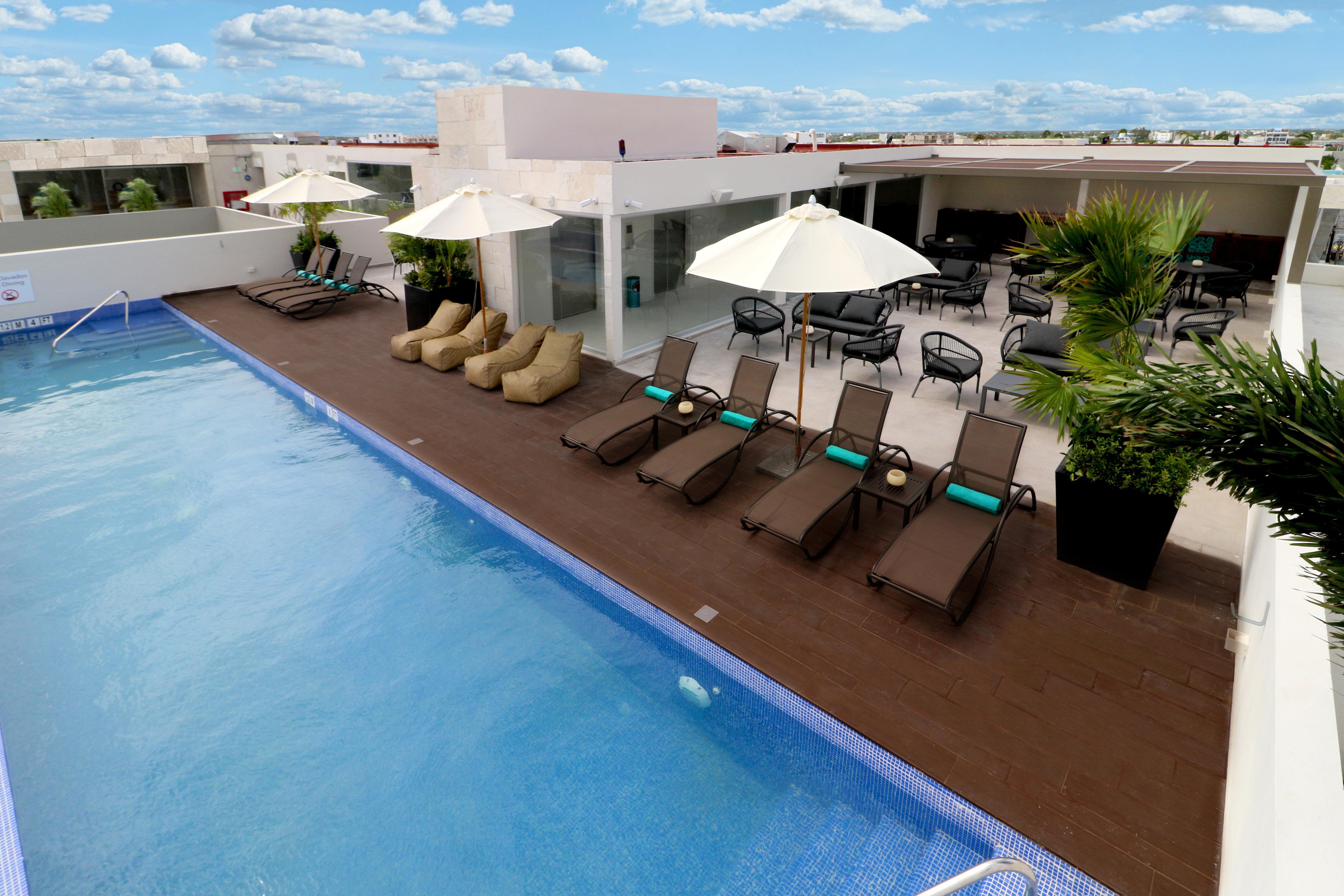 Holiday Inn Express & Suites - Playa Del Carmen, An Ihg Hotel Екстер'єр фото